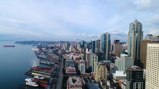 Orbiting Aerial View Seattle Waterfront 2017 Viaduct Still Standing — Stock Video
