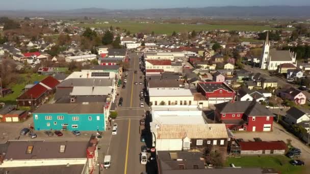 Historic Northern California Town Ferndale Aerial View Main Street Victorian — ストック動画
