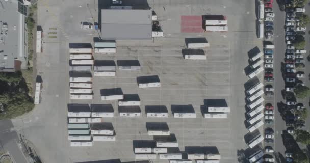 Static Aerial Perspective Looking How Bus Depot Organized While One — Stock video