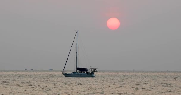 Beautiful Large Sun Yacht Horizon Sunset Bangsaray Pattaya Thailand Stationary — ストック動画