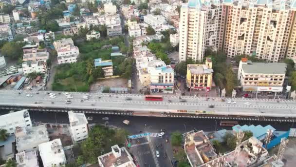 Vista Aérea Muestra Vista Del Punto Acceso Ciudad Con Edificios — Vídeo de stock