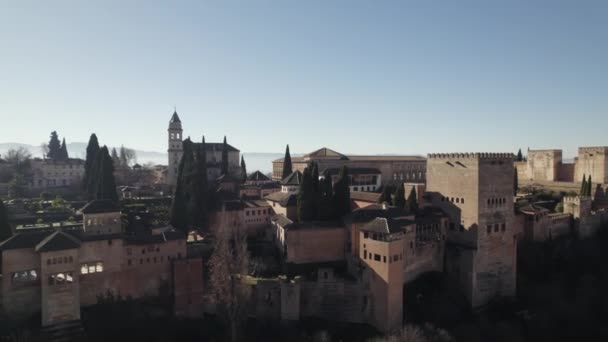 Alcabaza Fortification Alhambra Granada Pullback Upwards Revealing Foggy Morning Landscape — Wideo stockowe