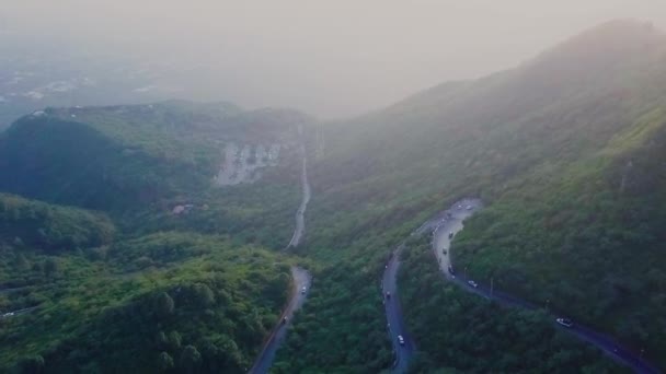 Aerial Winding Roads Daman Koh Margalla Hills Dolly Forward Tilt — Stockvideo