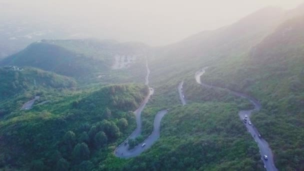 Vuelo Aéreo Sobre Carreteras Sinuosas Cerca Daman Koh Margalla Hills — Vídeos de Stock