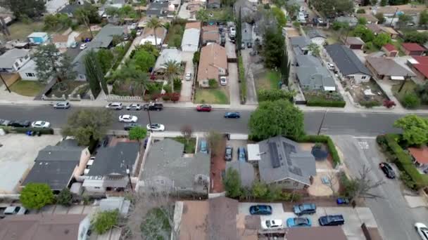 Suburban Life Southern California Neighborhood Aerial Flyover Middle Class Pasadena — Vídeo de Stock