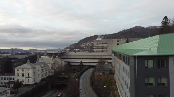 Haukeland University Hospital City Bergen Norway Upward Moving Aerial Tilt — Stockvideo