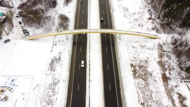 Pedestrian Bridge Highway Kaunas City Winter Season Aerial View — Stockvideo