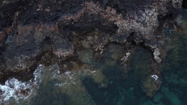 Uitzicht Rotsachtige Bergachtige Kust Van Lanzarote Canarische Eilanden — Stockvideo