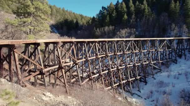 Drone Antenn Fly Gammal Historisk Järnvägsspår Bro — Stockvideo