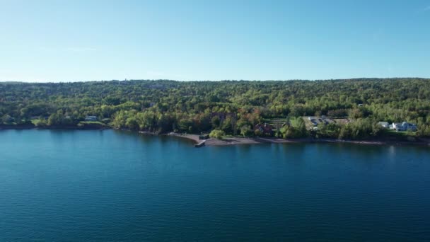 Drone Aerial View Lake Superior Shoreline Early Fall — 비디오