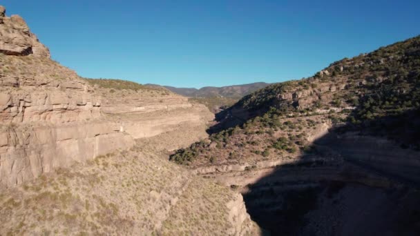 美国新墨西哥州一个巨大的悬崖谷的无人机图像 — 图库视频影像
