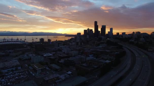 Pôr Sol Tiro Aéreo Arranha Céus Centro Seattle — Vídeo de Stock