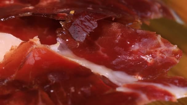 Macro Shot Oily High Quality Spanish Serrano Ham Bread Rotating — Stock Video