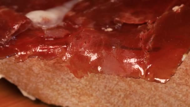 Vista Cerca Del Jamón Serrano Español Aceitoso Alta Calidad Con — Vídeo de stock