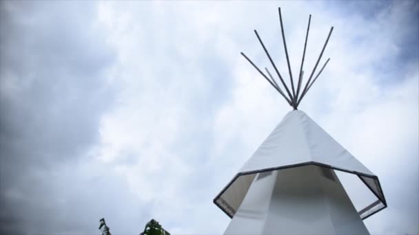 Topo Uma Tenda Minúscula Tepee — Vídeo de Stock