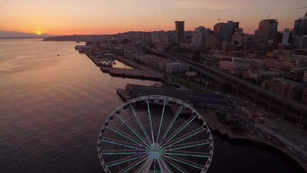 Aerial Pulling Away Great Wheel Seattle Waterfront Sunset Circa 2015 — Video