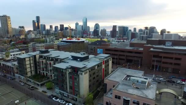 2015年頃のキャピトル ヒルのシアトル セントラル コミュニティ カレッジの空中撮影 — ストック動画