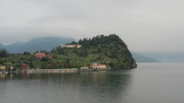Cinematic Aerial Beautiful Peninsula Lake Como Italy — ストック動画
