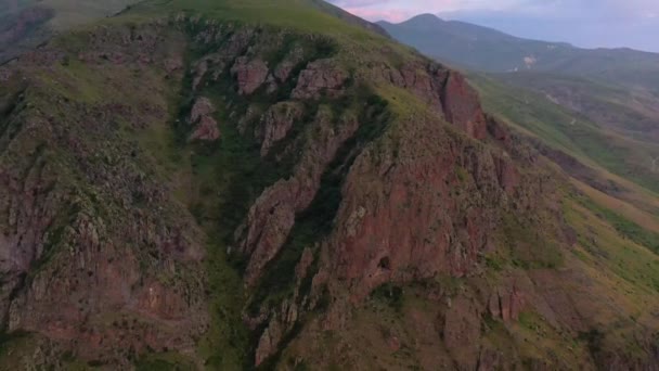 Aerial View Overlooking Details Shapes Large Mountain Highlands Armenia Rotating — Vídeos de Stock