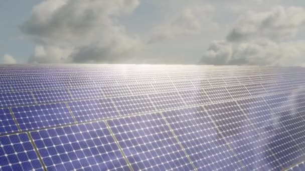 Luchtfoto Van Zonnepanelen Zonnige Dag Bewolkte Lucht Maken Hernieuwbare Energie — Stockvideo