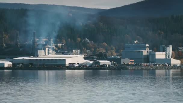 Working Ferrosilicon Production Shore Fjord Smoke Steam Rising Chimneys Crane — Vídeo de Stock