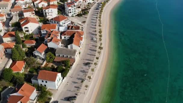 Aerial Primosten Coastline Lower Tilt — ストック動画