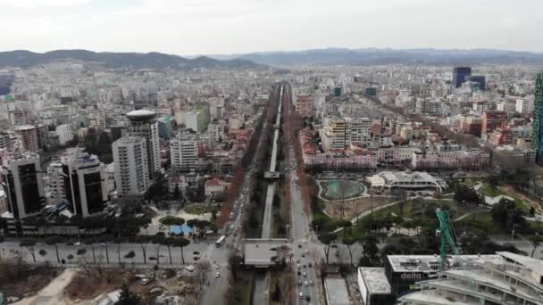 Drone Flies Lana River Parallel Freeways Busy Day Heavy Traffic — Vídeo de Stock