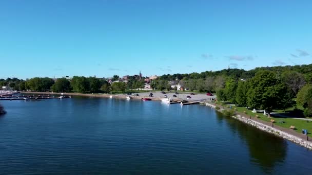 Waterfront Orillia Ontario Drone Flyover Bird Fly Summer Beautiful Scenic — Stockvideo