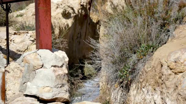 Irrigation Water Flowing Sluice Water Channel Gate Countryside — Vídeos de Stock
