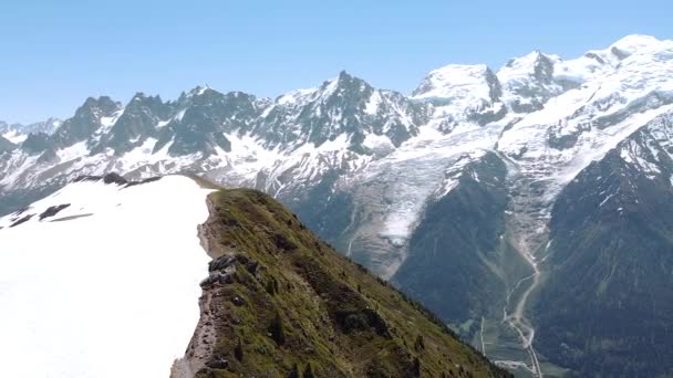 Drone Shot Mont Blanc Hiking Path — Vídeos de Stock