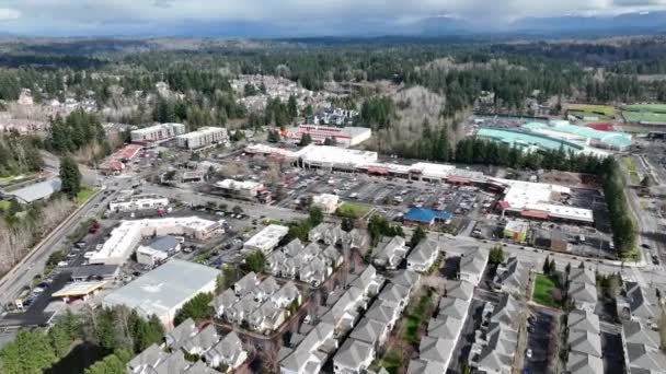 Cinematic Aerial Drone Dolly Shot Sammamish Highlands Saxony Inglewood Upscale — Wideo stockowe