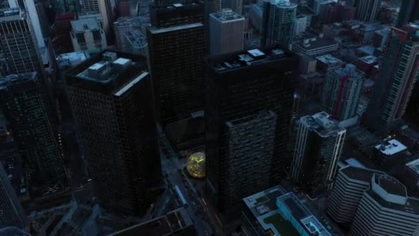 Aerial View Tilting Amazon Spheres Seattle Skyline Clouds Backdrop — Video