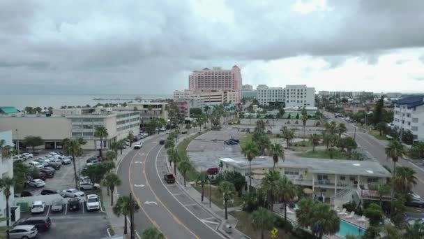 Hyatt Regency Beach Resort Spa Clearwater Florida Highway Pink Aerial — 图库视频影像