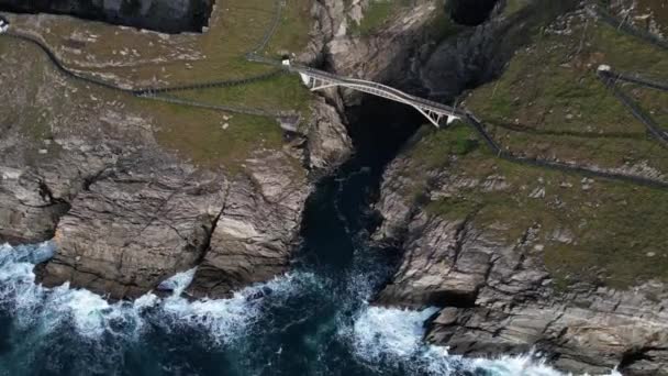 Aerial View Mizen Head Bridge Hiking Trail Scenic Coast Ireland — Wideo stockowe