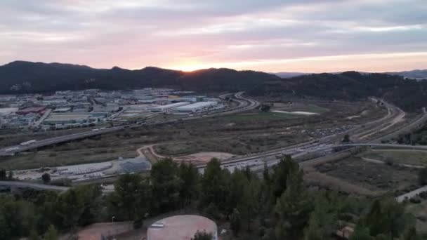 Aerial Hyperlapse View Castellbisbal Train Station Motorway Sunset Dolly Forward — Stockvideo