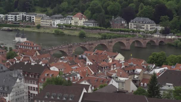 Heidelberg Eski Şehir Çatıları Neckar Nehri Üzerindeki Karl Theodor Kemer — Stok video