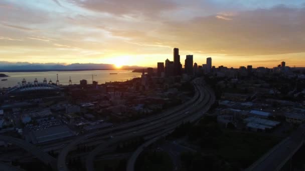 Wide Establishing Aerial Interstate Freeway Leading Heart Seattle Sunset — Stock Video