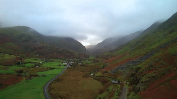 Vackert Bergslandskap Snowdownia National Park Wales Flygfoto — Stockvideo