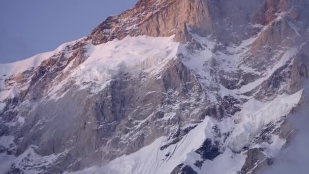 Karga Berg Täckta Med Snönära Kedarnath Tempel Uttarakhand Indien Upplösning — Stockvideo