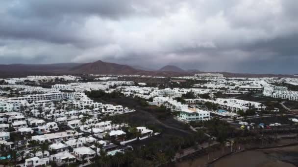 Drone Shot Tropical Coastal Town Popular Para Turistas Vacaciones Destinos — Vídeos de Stock