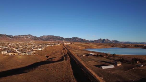 Ferrocarril Que Lleva Desde Denver Las Estribaciones Boulder Colorado Durante — Vídeos de Stock