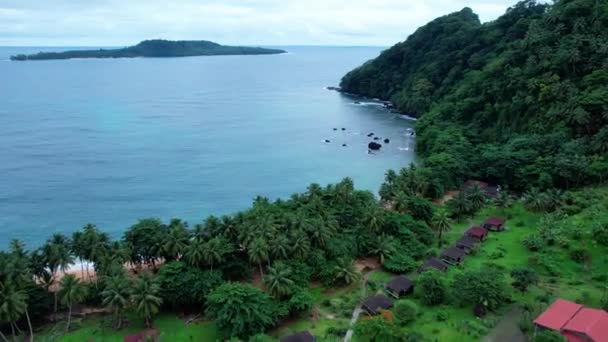 Aerial Drone View Resort Inhame Beach Cloudy Sao Tome Africa — ストック動画