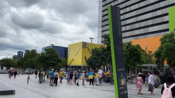 Şiddet Içermeyen Direniş Brisbane Meydanı Nda Düzenlenen Barışçıl Miting Ukrayna — Stok video