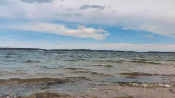 Casco Bay Portland Maine Avec Des Vagues Coulant Sur Roche — Video