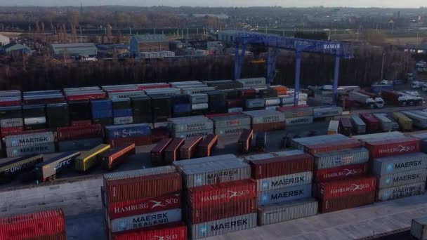 Transporte Contêiner Guindaste Elevador Descarga Carga Pesada Exportação Caixa Contentores — Vídeo de Stock
