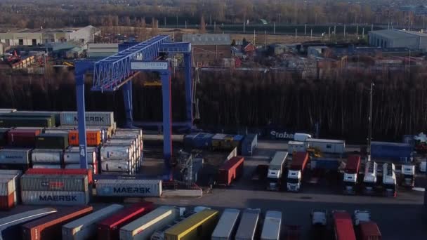 Scheepvaart Container Kraan Tillen Lossen Zware Lading Export Krat Containers — Stockvideo