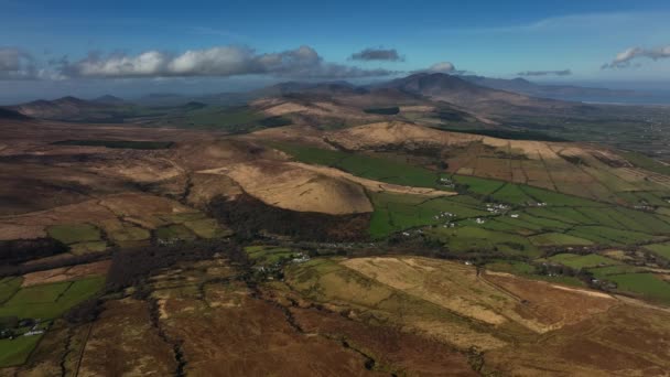 Slieve Mish Mountains Kerry Ireland March 2022 Drone Descends Curracullenagh — Video Stock