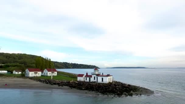 Drone View Zooming Discover Park Lighthouse Seattle Washington — Vídeo de Stock