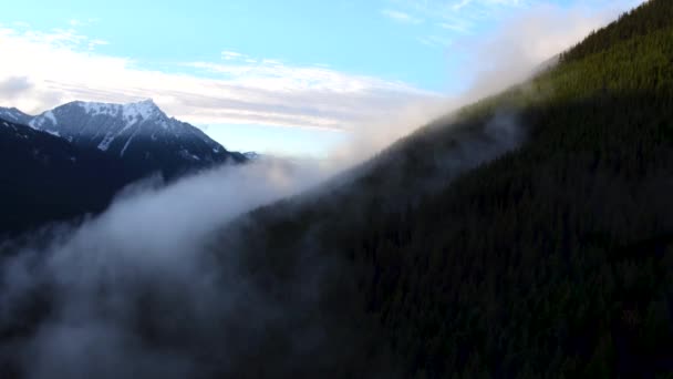 Aerial View Fog Rolling Snoqualmie Pass — Stockvideo