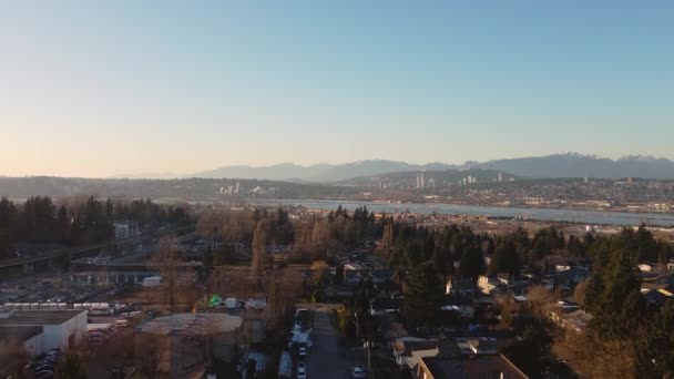 Whalley Neighbourhood City Surrey Aerial Wide Moving Forward Flying Ascending — Vídeos de Stock